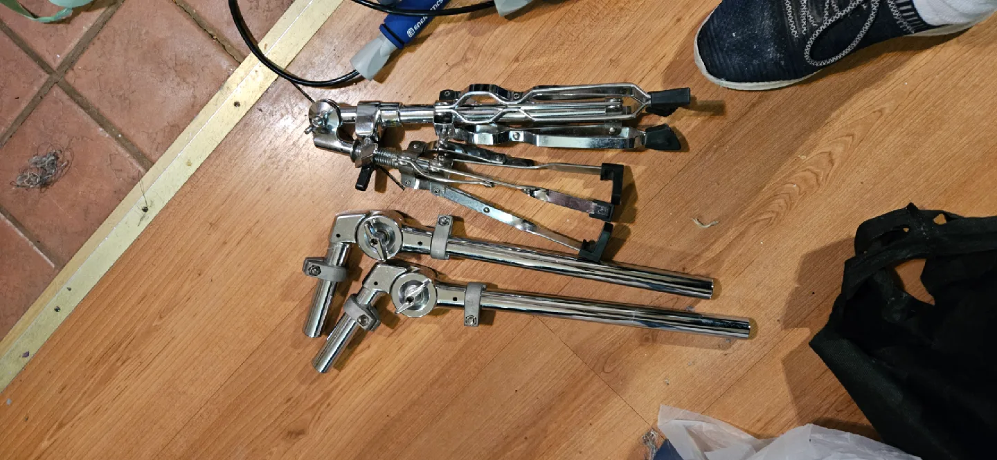 Drum Set with Zildjian and Paiste Cymbals image indicator(4)