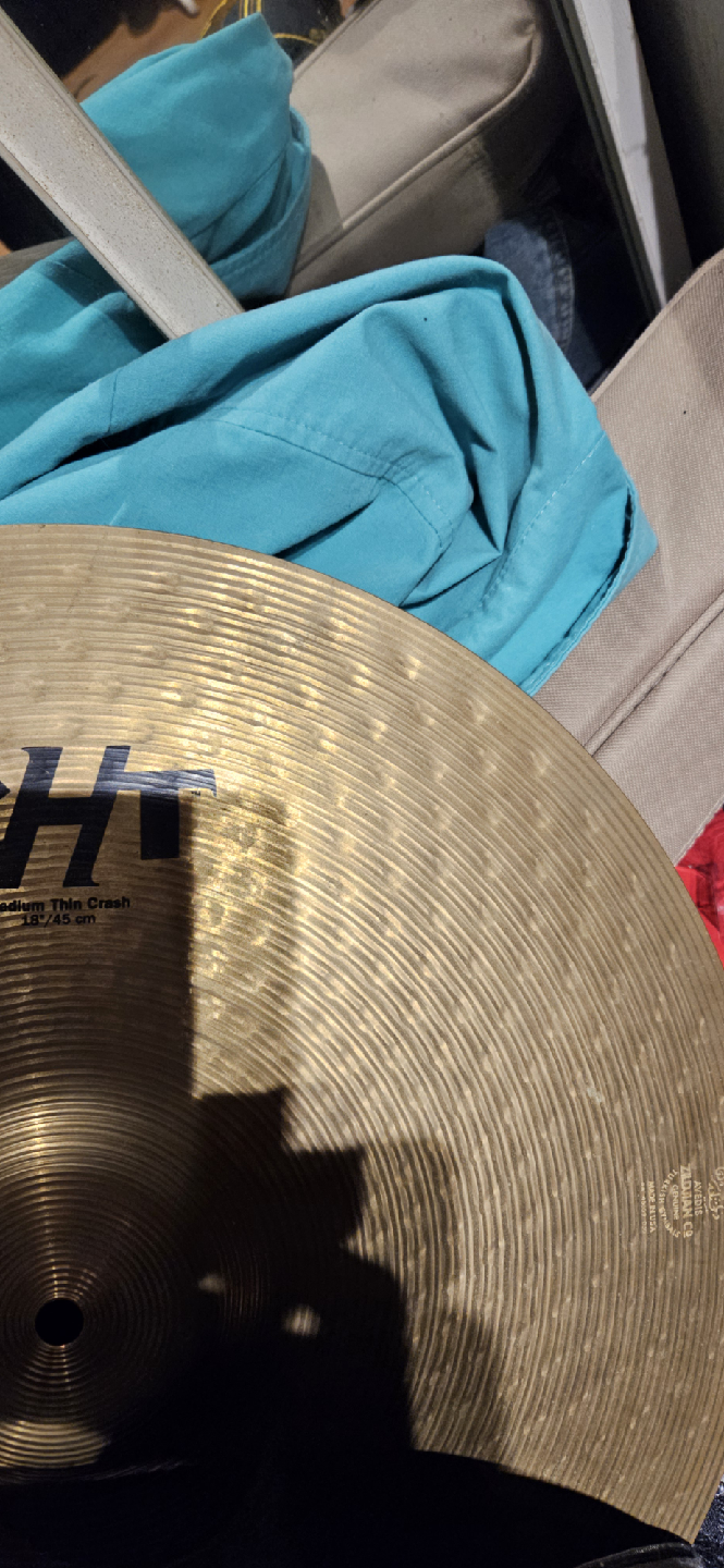 Drum Set with Zildjian and Paiste Cymbals - photo 5