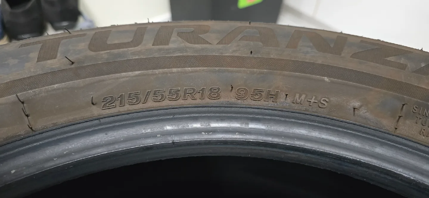 Bridgestone Turanza EL440 Tire 215/55R18 image indicator(4)