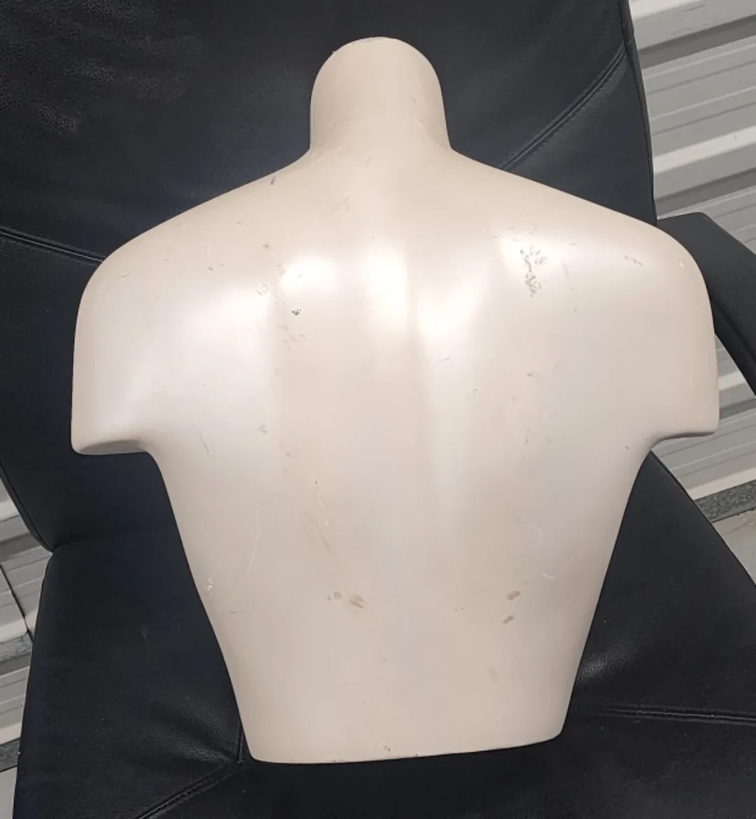 2 Female Torso Mannequin Display image indicator(4)