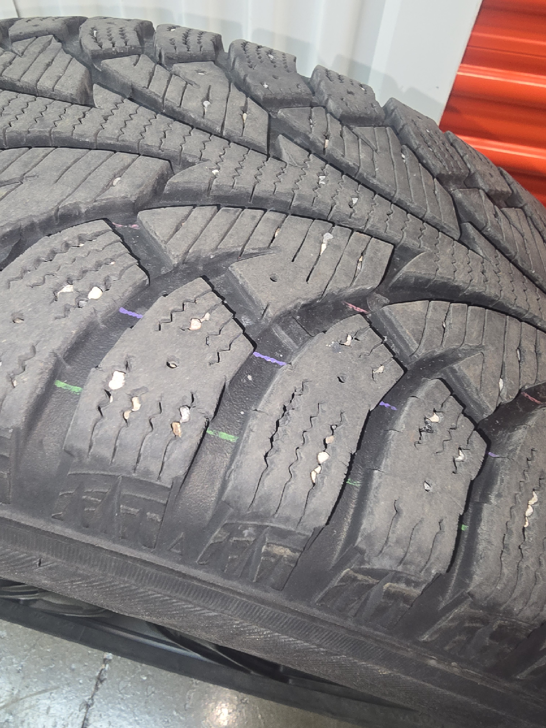 225/60R17 Winter Tire on RTX Rim