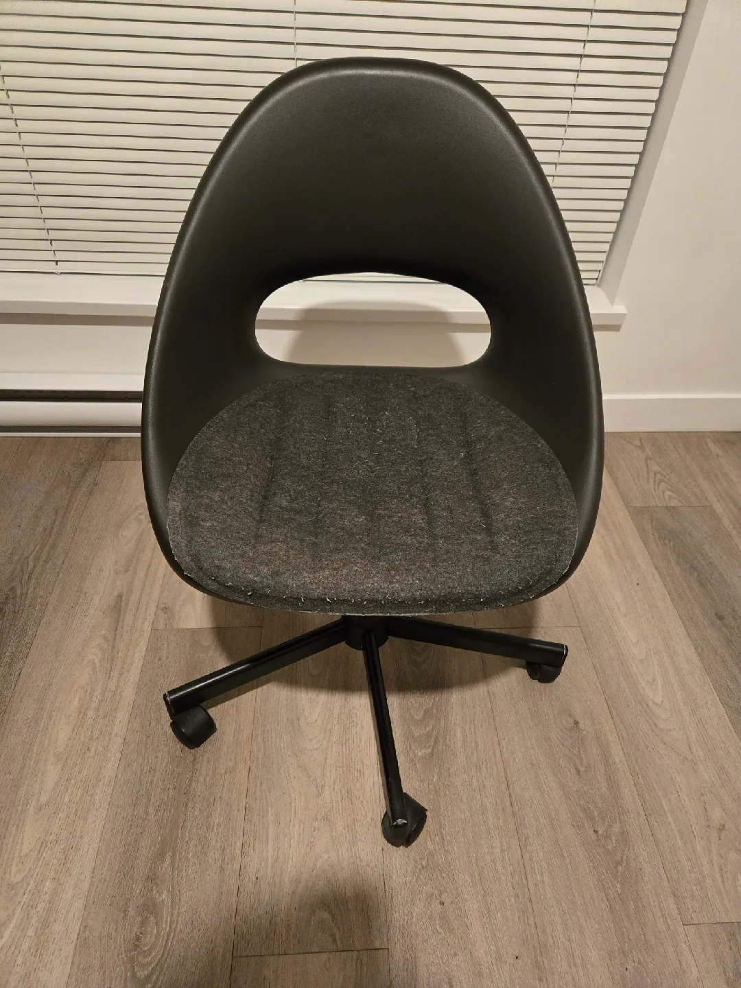 Black Swivel Desk Chair (Eldberget IKEA) + Pad image indicator(2)