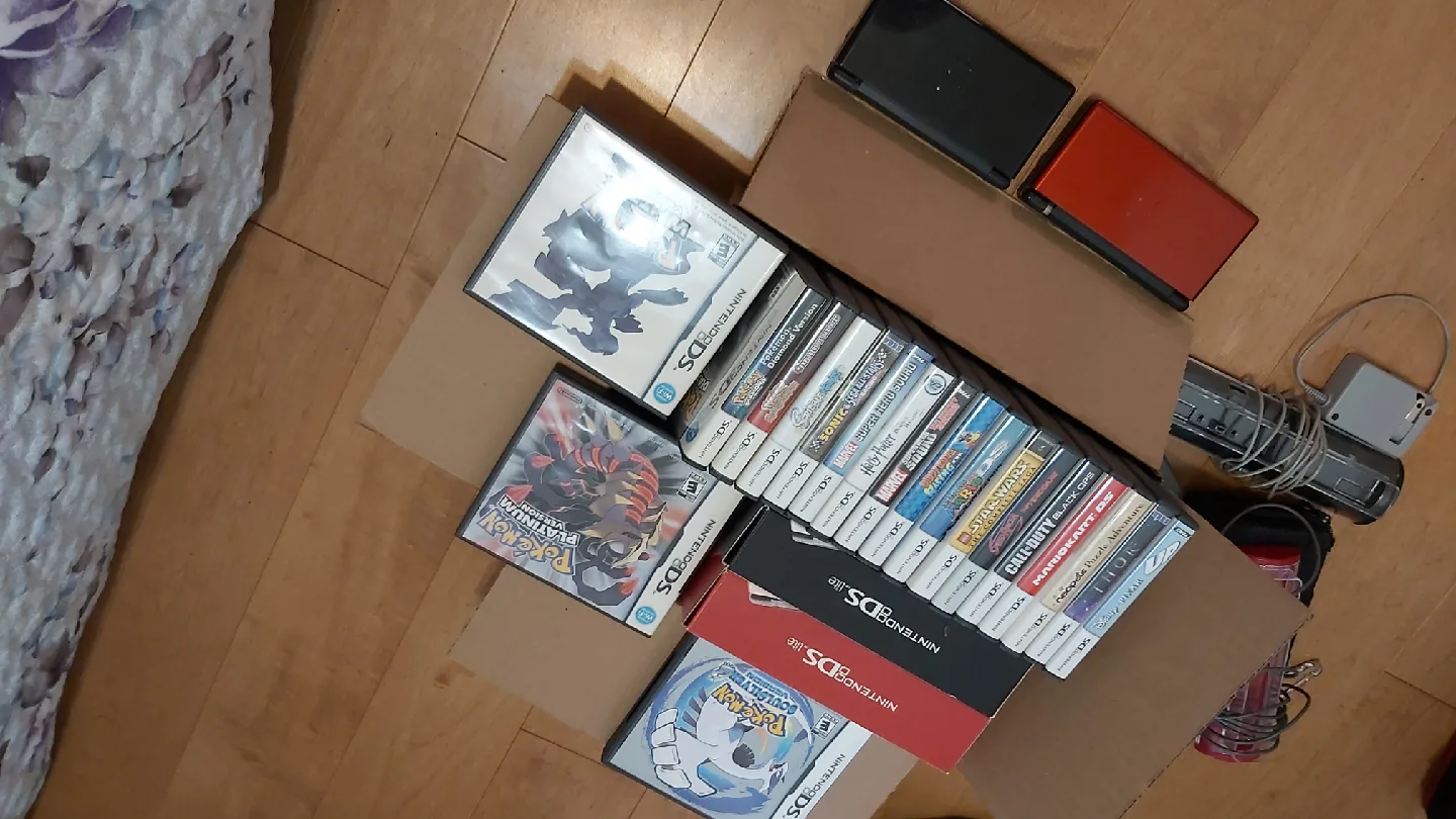2 DS and and pokemon 19 Games thumbnail