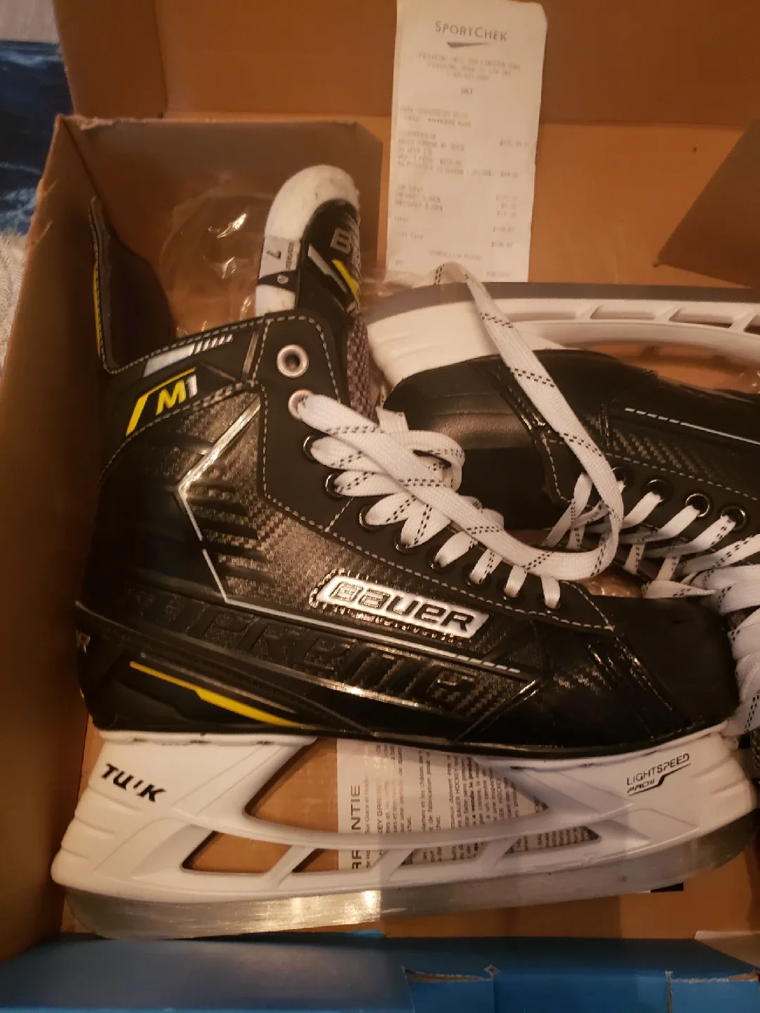 Bauer Supreme M1 Ice Skates - Size 7.0 image indicator(4)