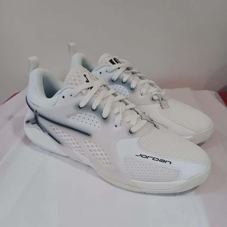 Jordan Stay Loyal 3 White Sneakers - Size 10 image indicator(3)