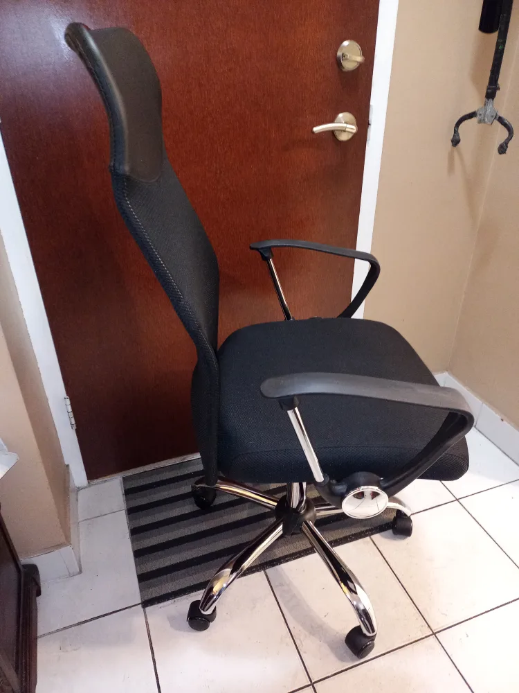 Office Chair - Black & Chrome - Gas Lift thumbnail