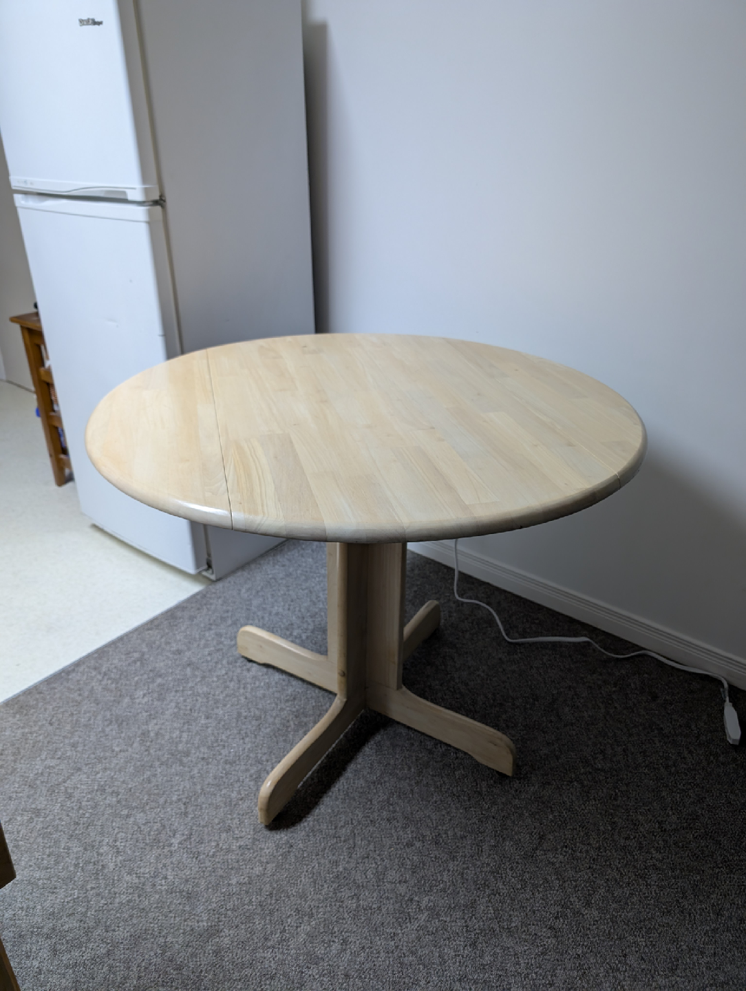 Drop Leaf Table and Two Chairs - photo 2