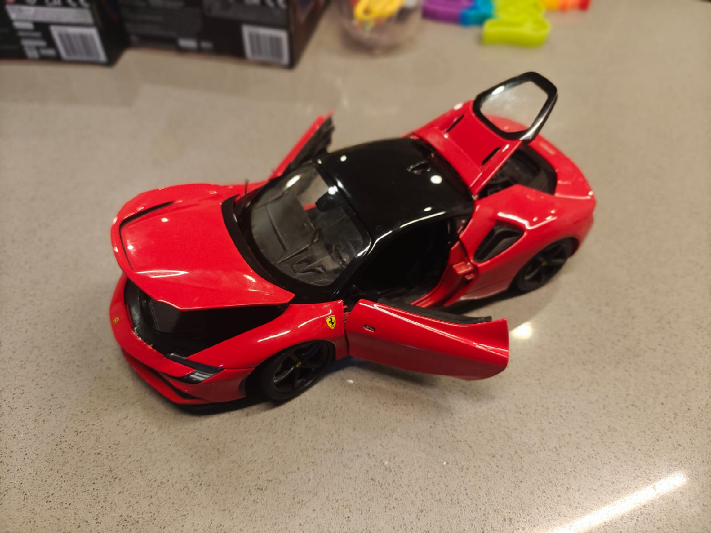 Ferrari SF90 Stradale 1/24 Scale Diecast Car