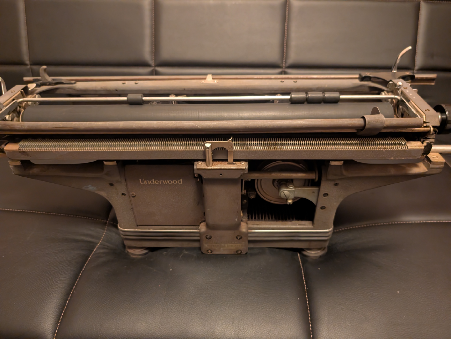 Vintage 1947 working  Underwood Typewriter - photo 5