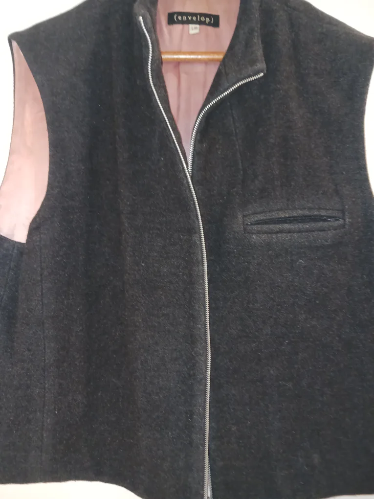 Envelop Wool Vest - Size L thumbnail