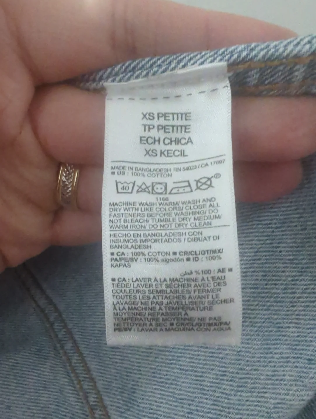Old Navy XS Petite Denim Jacket image indicator(2)