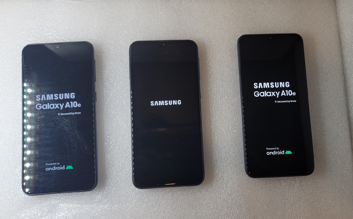 Samsung Galaxy A10e - Android Smartphone - photo 3