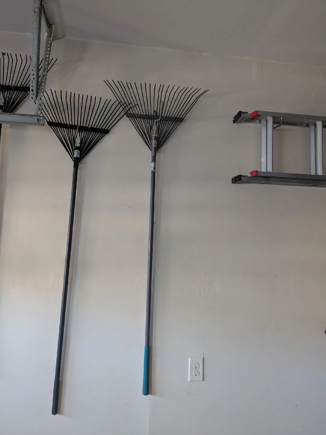 Garden Racking and snow shovel thumbnail