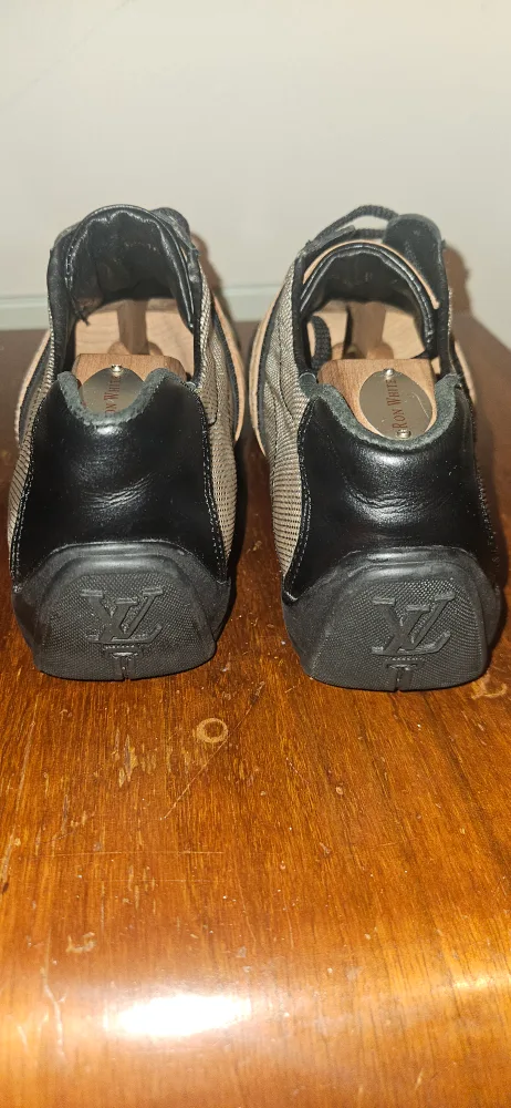 Louis Vuitton Men's Sneakers image indicator(3)