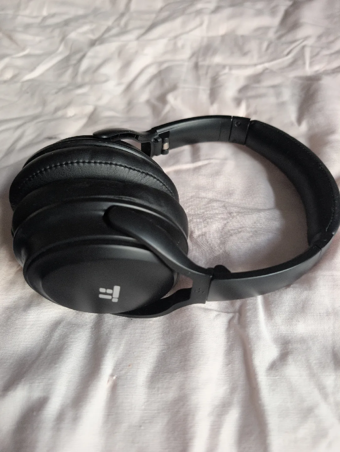 TaoTronics Active Noise Cancelling Headphones image indicator(4)