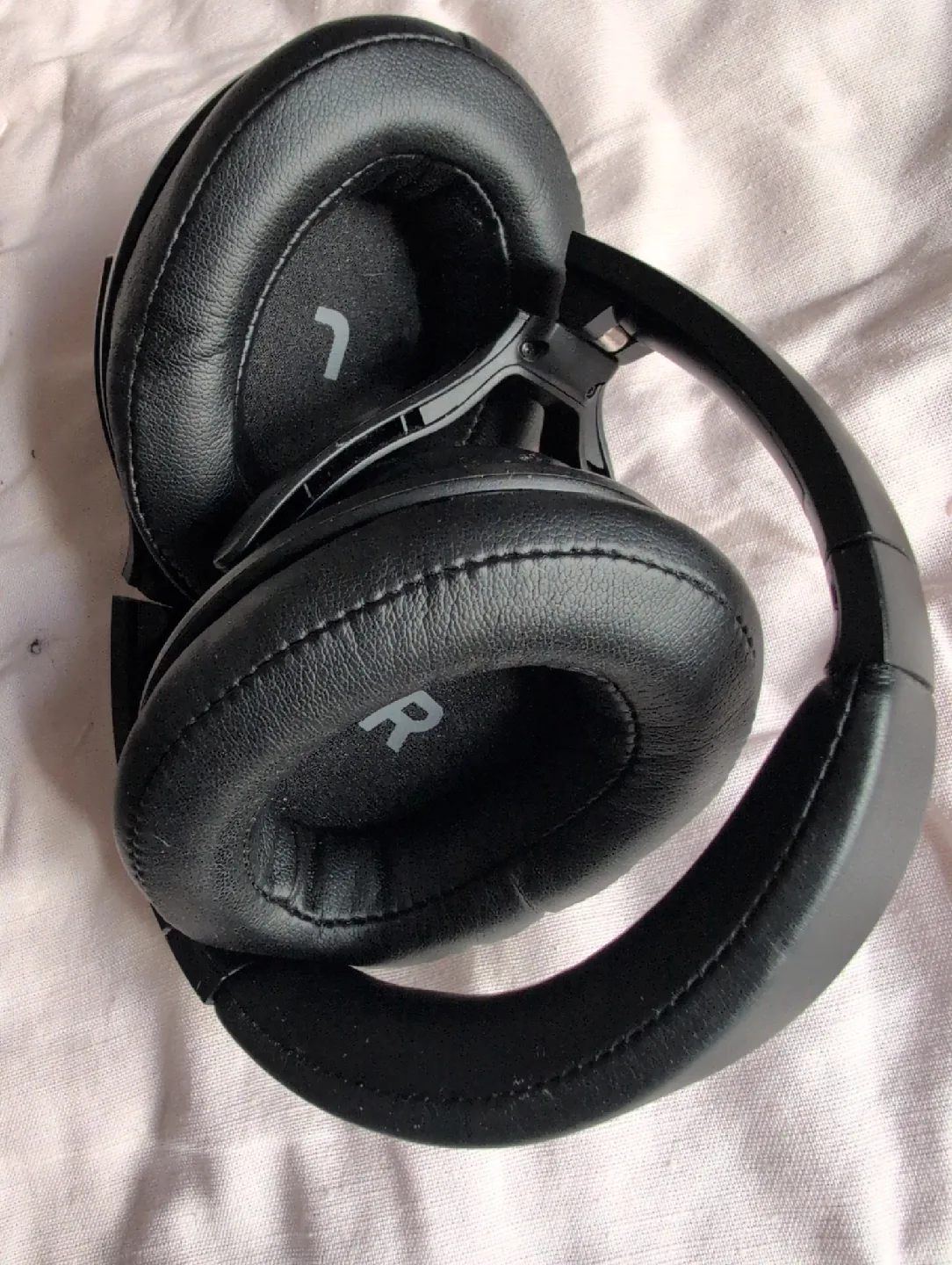 TaoTronics Active Noise Cancelling Headphones image indicator(5)