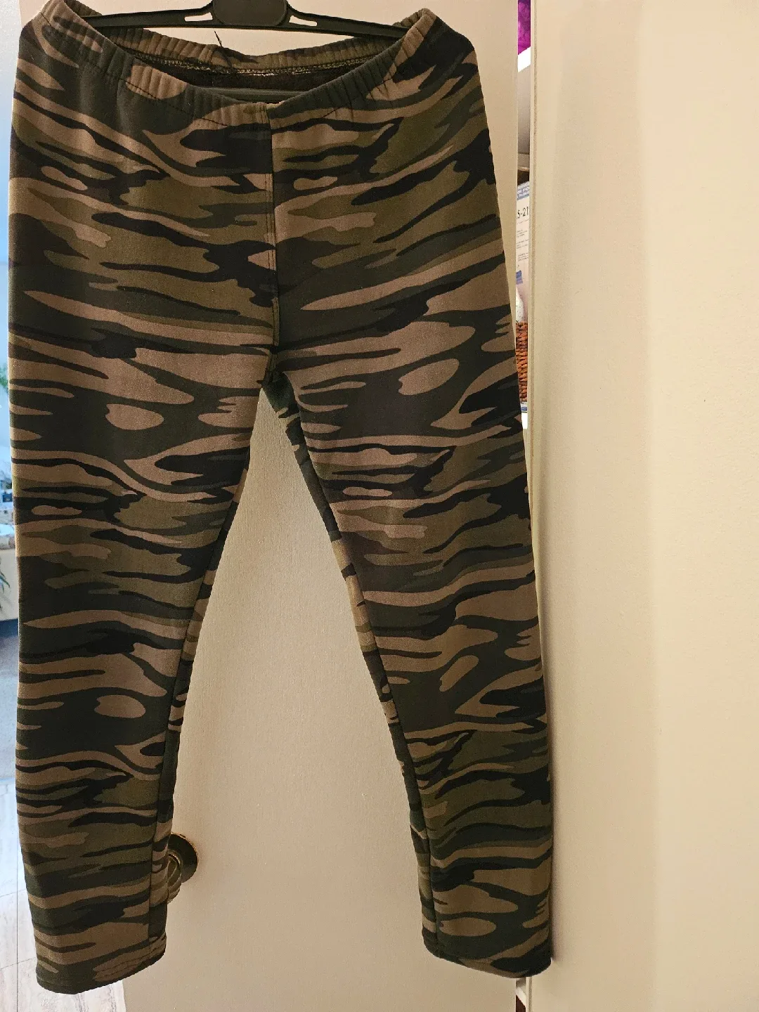 Camouflage Print Fleece Lined Leggings thumbnail