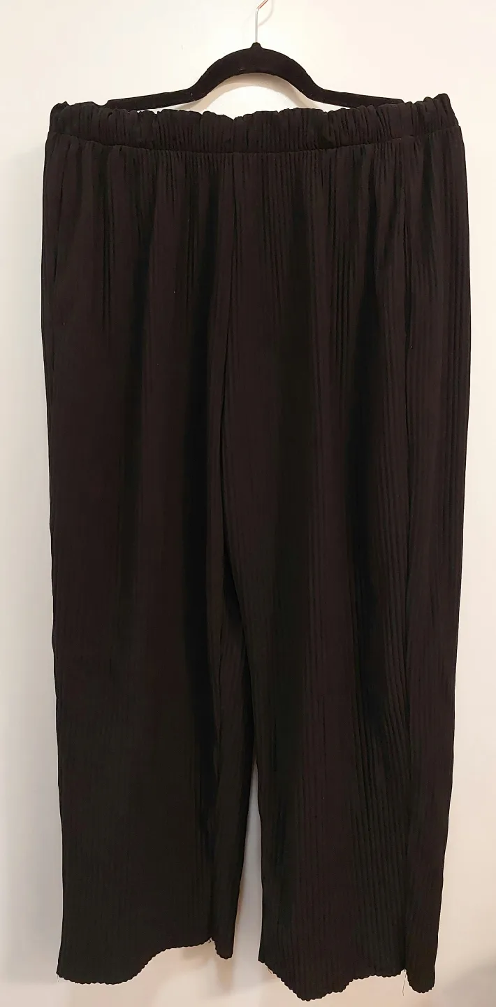 Black Ribbed Wide Leg Pants