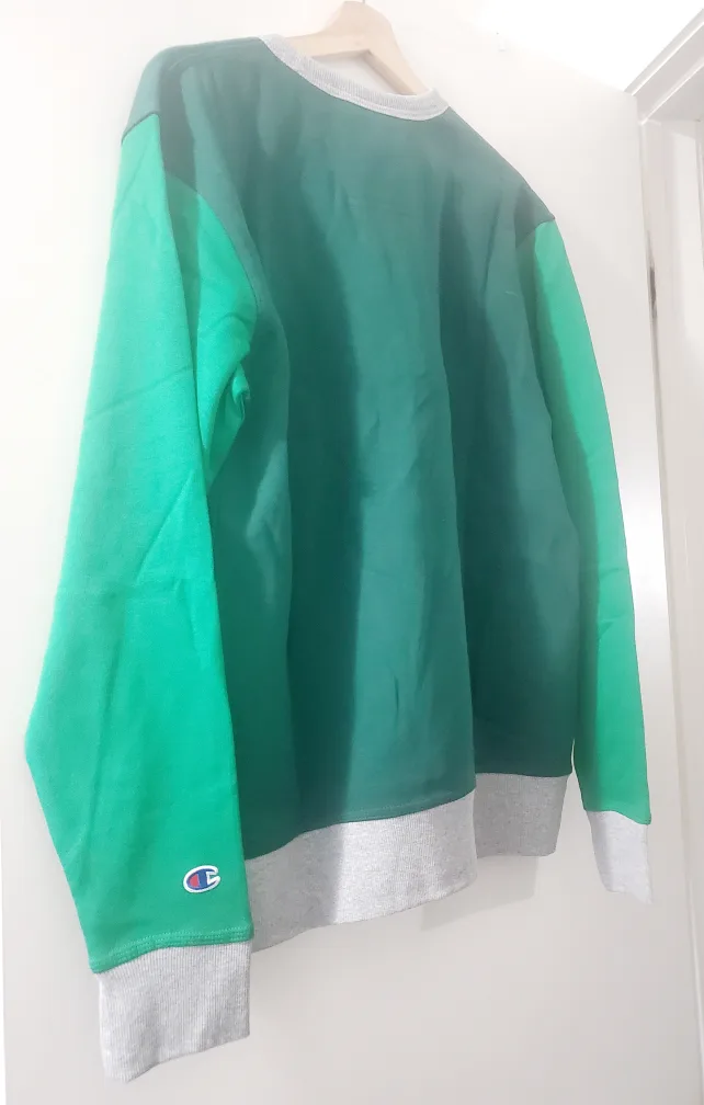 Champion Pullover Sweaters image indicator(4)