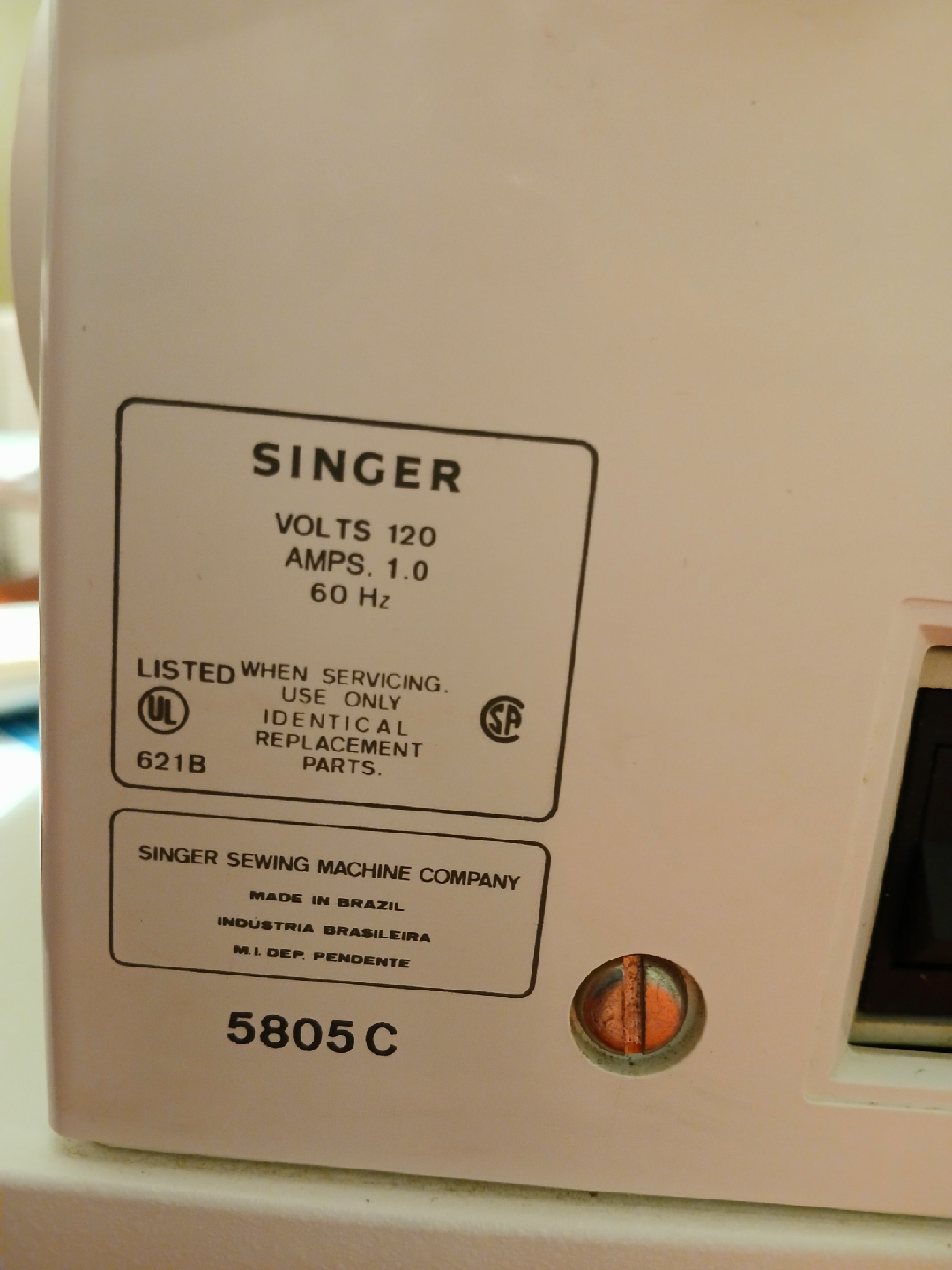 SINGER Sewing Machine- Great for Crafts. Alterations - photo 4