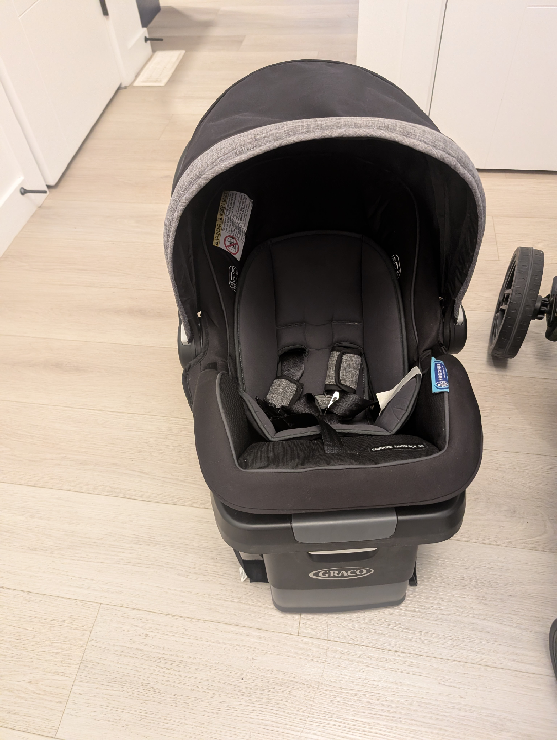 Graco Stroller and Car Seat Combo - photo 2