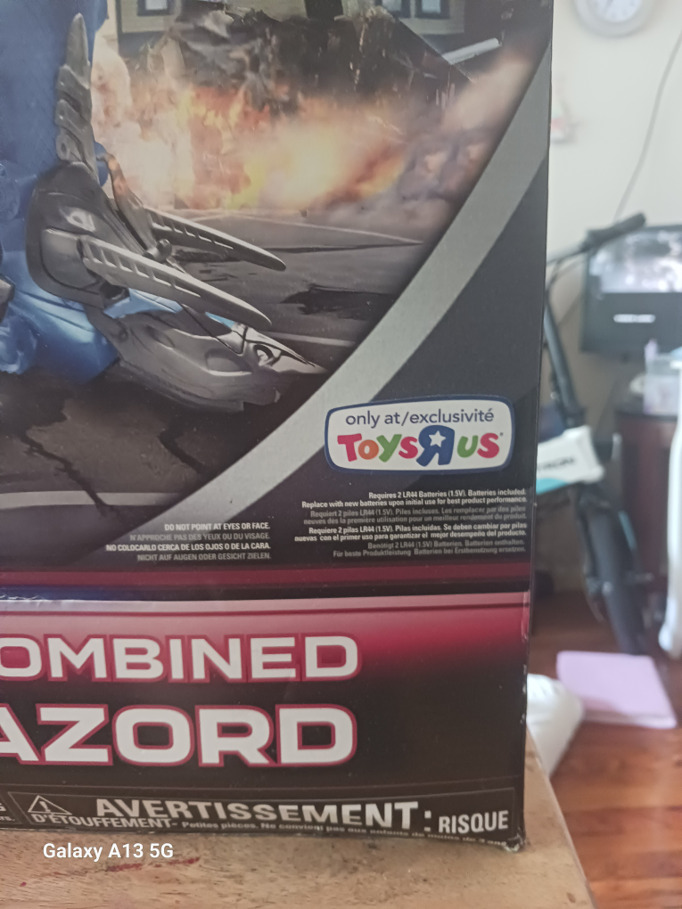 Power Rangers 5-in-1 Combined Megazord Toy - photo 3