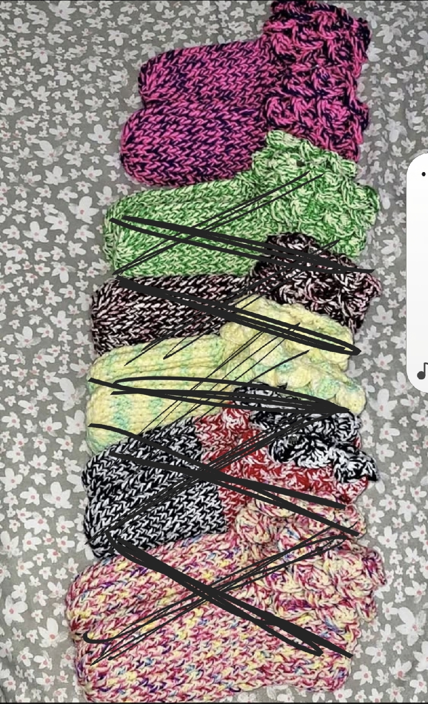 Beautiful handmade crochet slippers - photo 3