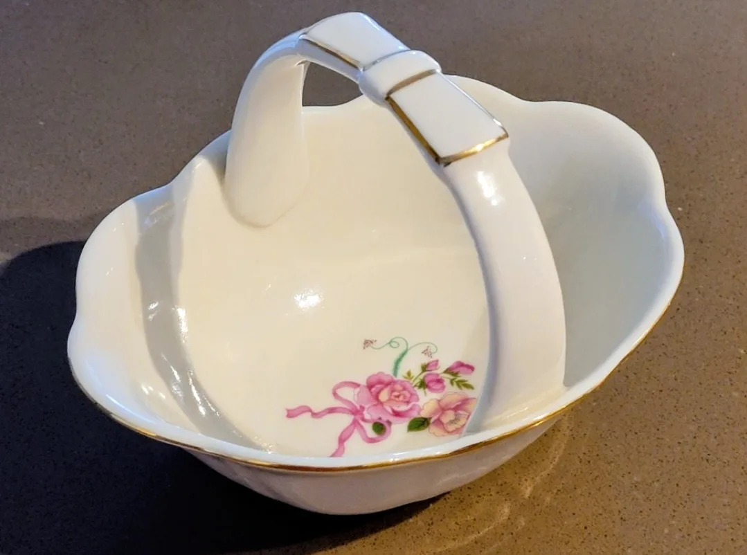 New! Dinnerware with matching tea set, seasoning set. image indicator(4)