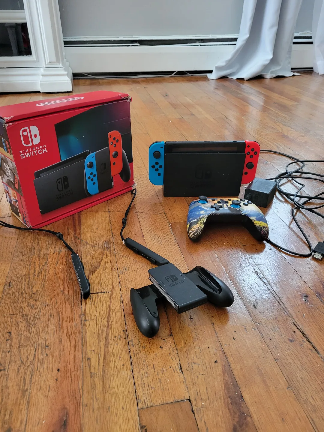 Nintendo Switch with Box and extra control. image indicator(2)