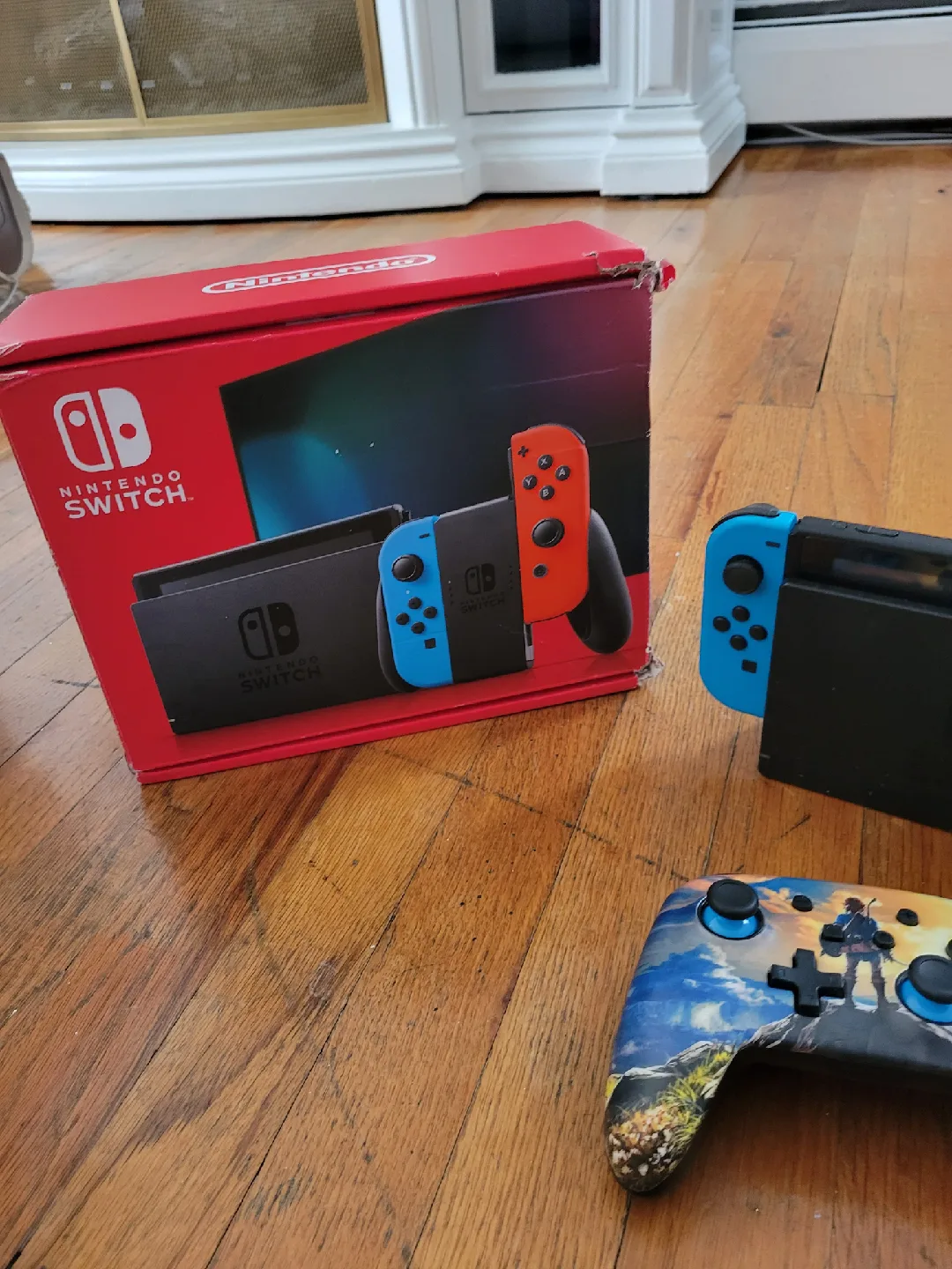 Nintendo Switch with Box and extra control. image indicator(3)