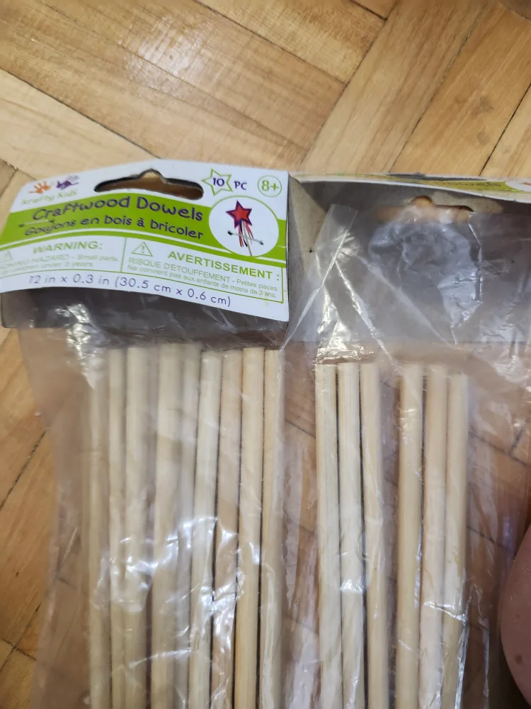 Krafty Kids Craftwood Dowels - 16 pieces