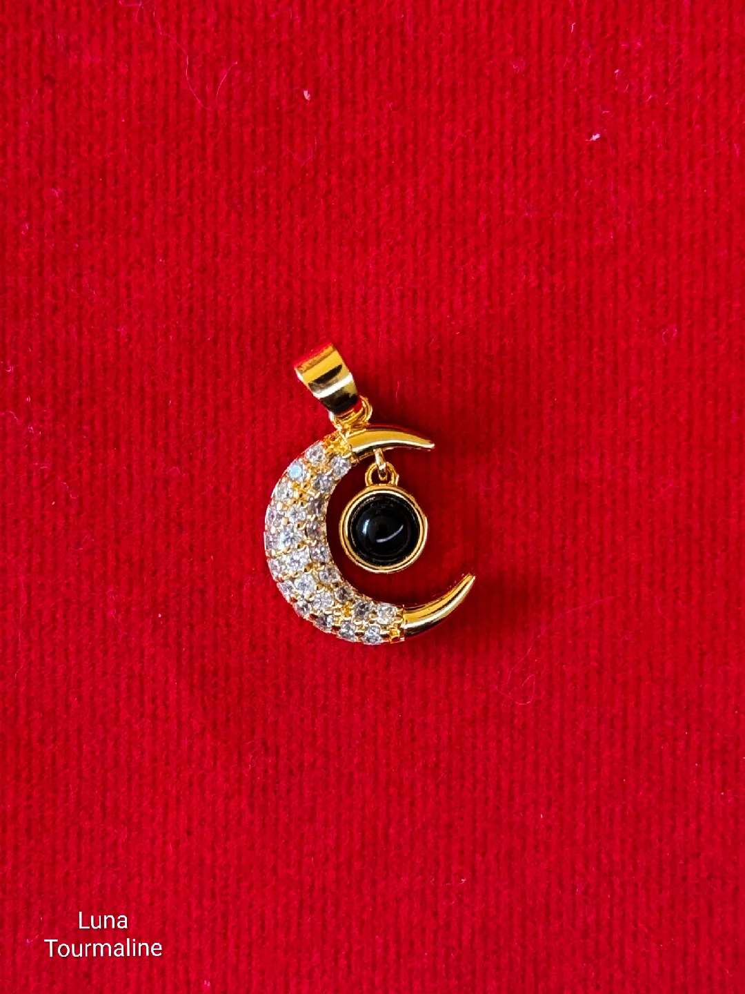 Pearl and Gemstone Pendants image indicator(7)