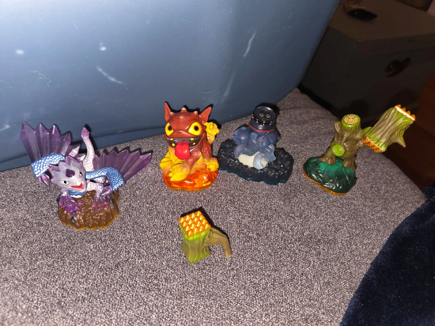 Nintendo Wii U Console & Skylanders Portal image indicator(7)