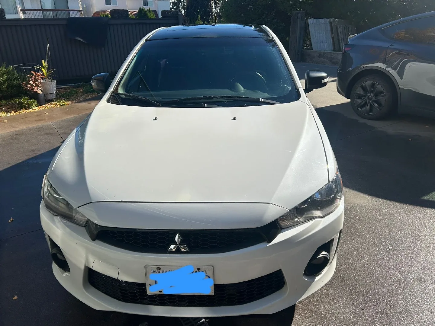 Mitsubishi Lancer White Sedan image indicator(2)