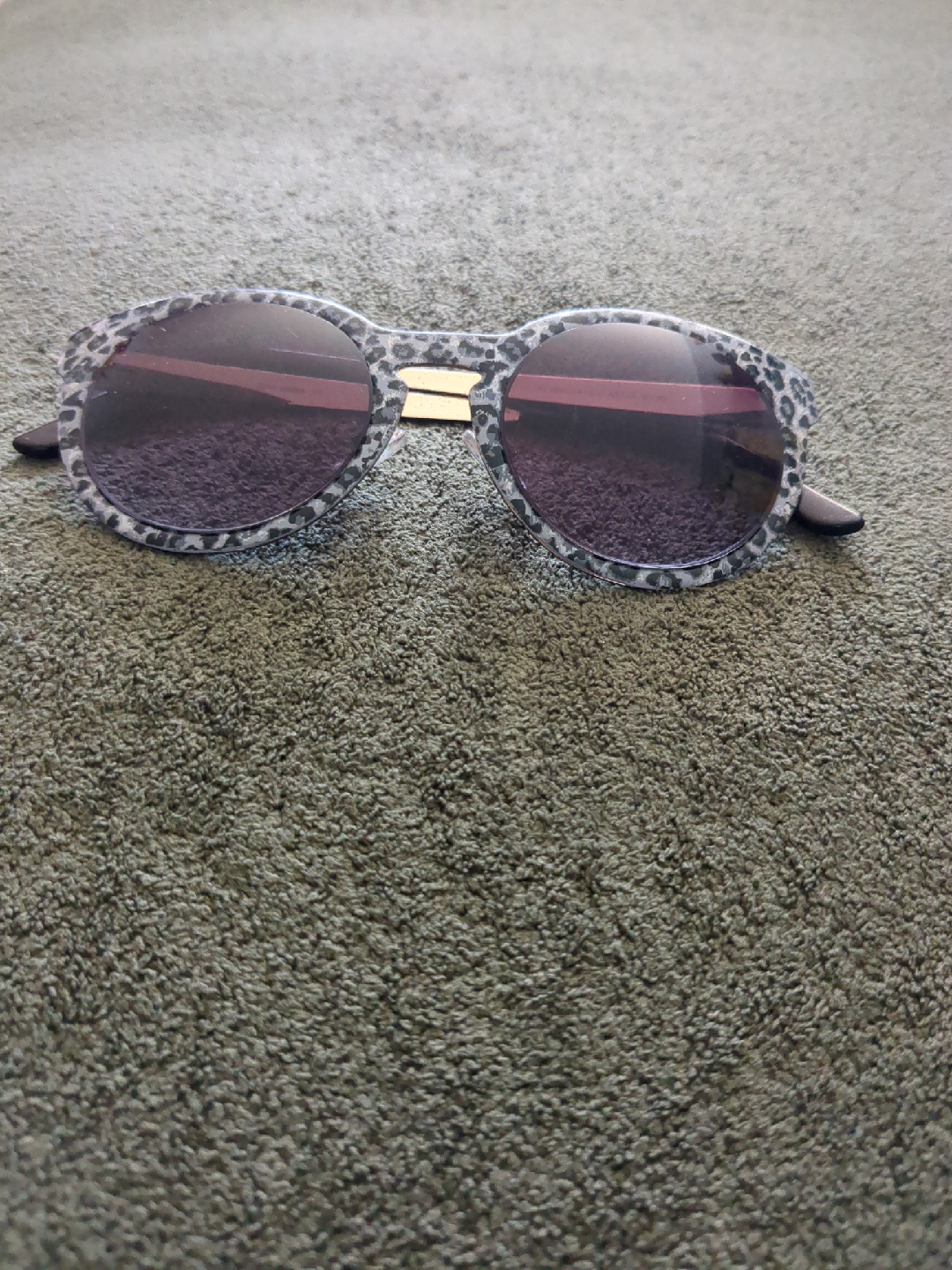 Steve Madden Snow Leopard Sunglasses - photo 4