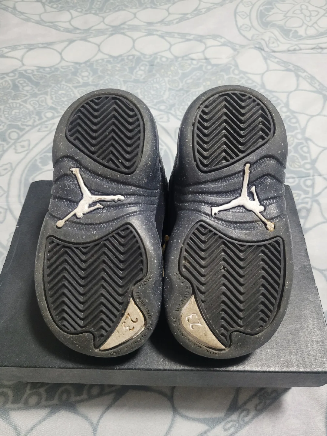 Jordan 12 Retro Black Toddler Shoes - Size 6 image indicator(5)