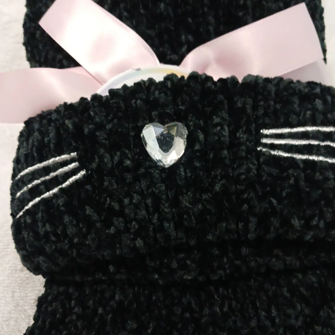 NEW 3 pc Black cat girls winter hat scarf gloves set 🥕 image indicator(2)