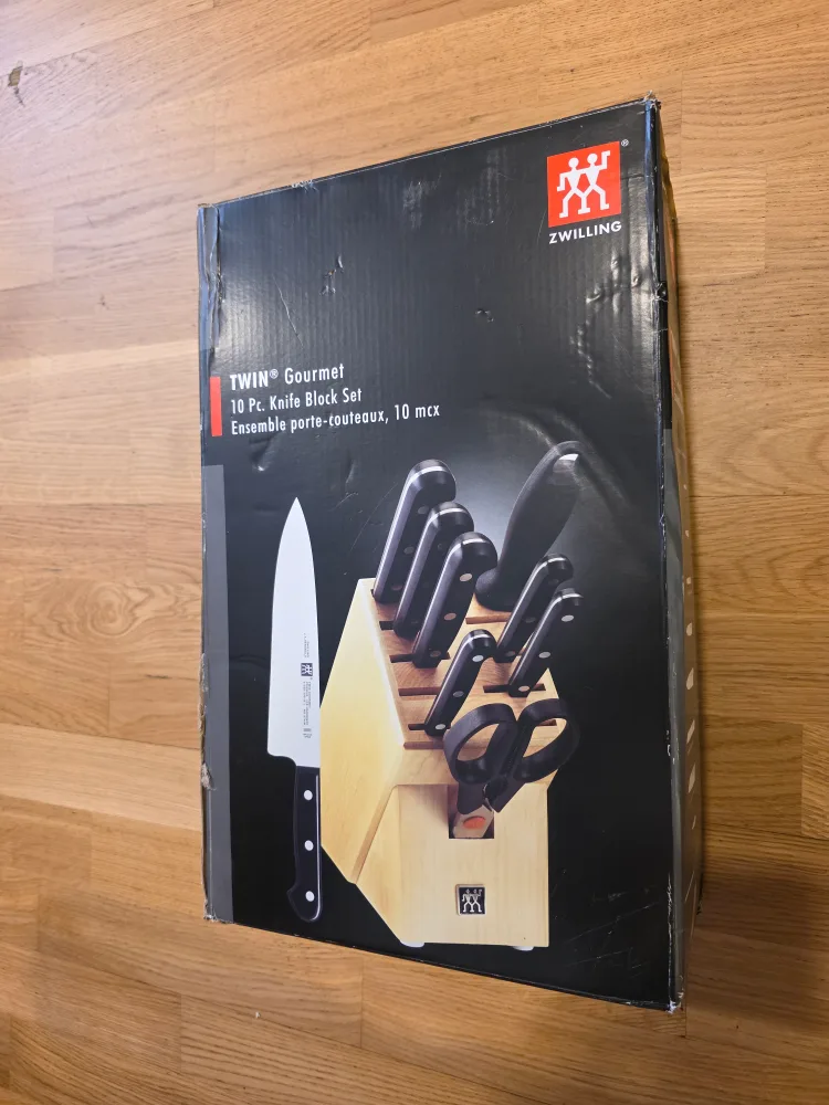 Zwilling TWIN Gourmet 10-Piece Knife Block Set thumbnail