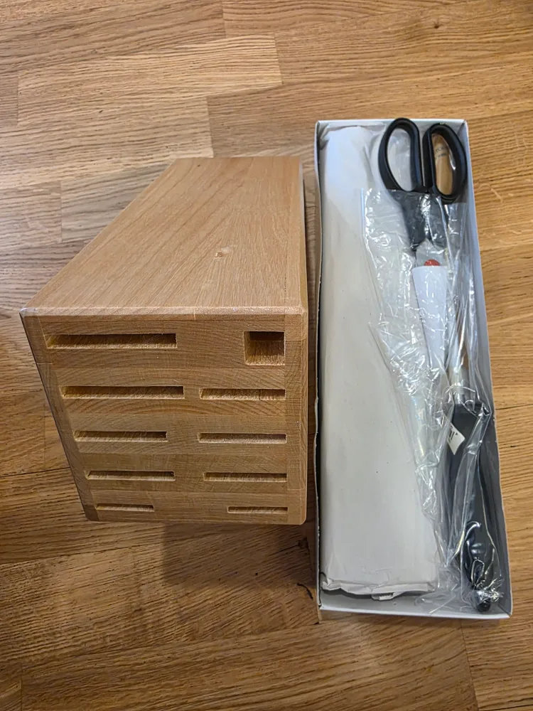 Zwilling TWIN Gourmet 10-Piece Knife Block Set image indicator(2)