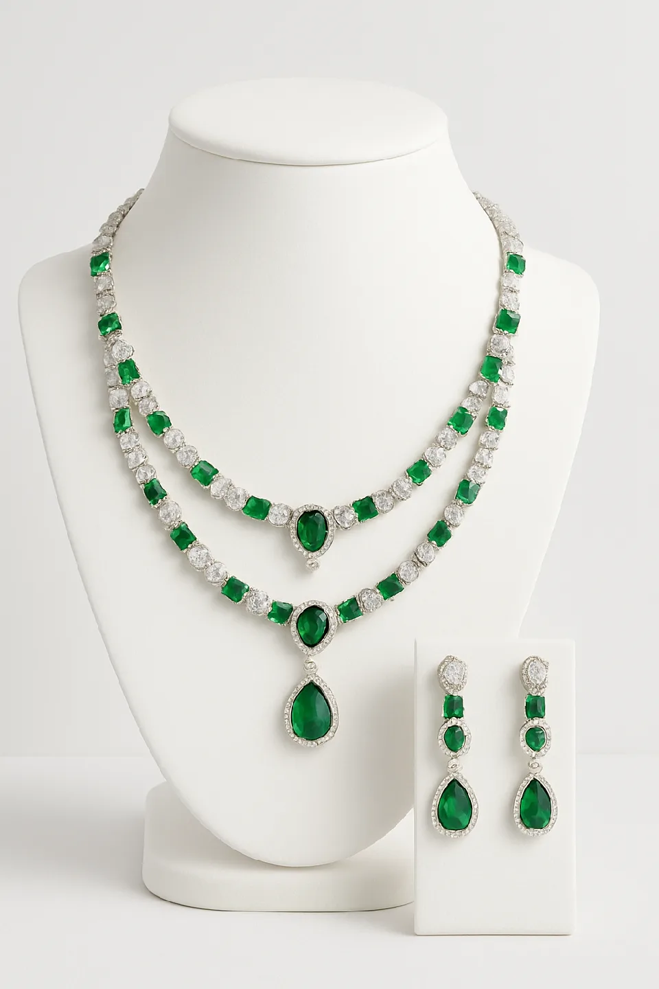 ✨ “Emerald Royalty” — The Set That Redefines Grace 💚