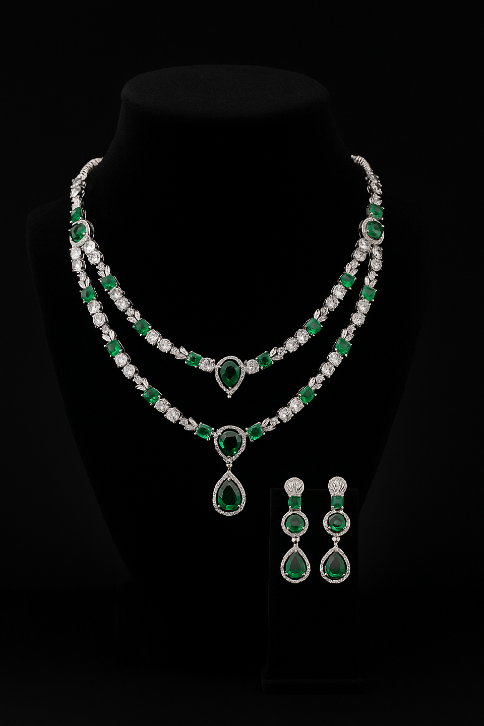 ✨ “Emerald Royalty” — The Set That Redefines Grace 💚 - photo 4