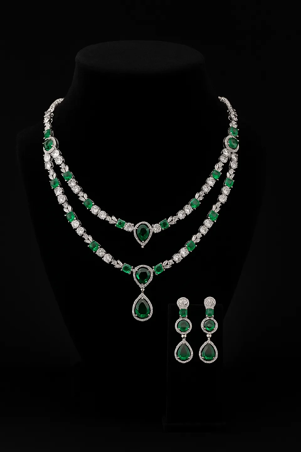 ✨ “Emerald Royalty” — The Set That Redefines Grace 💚 image indicator(4)