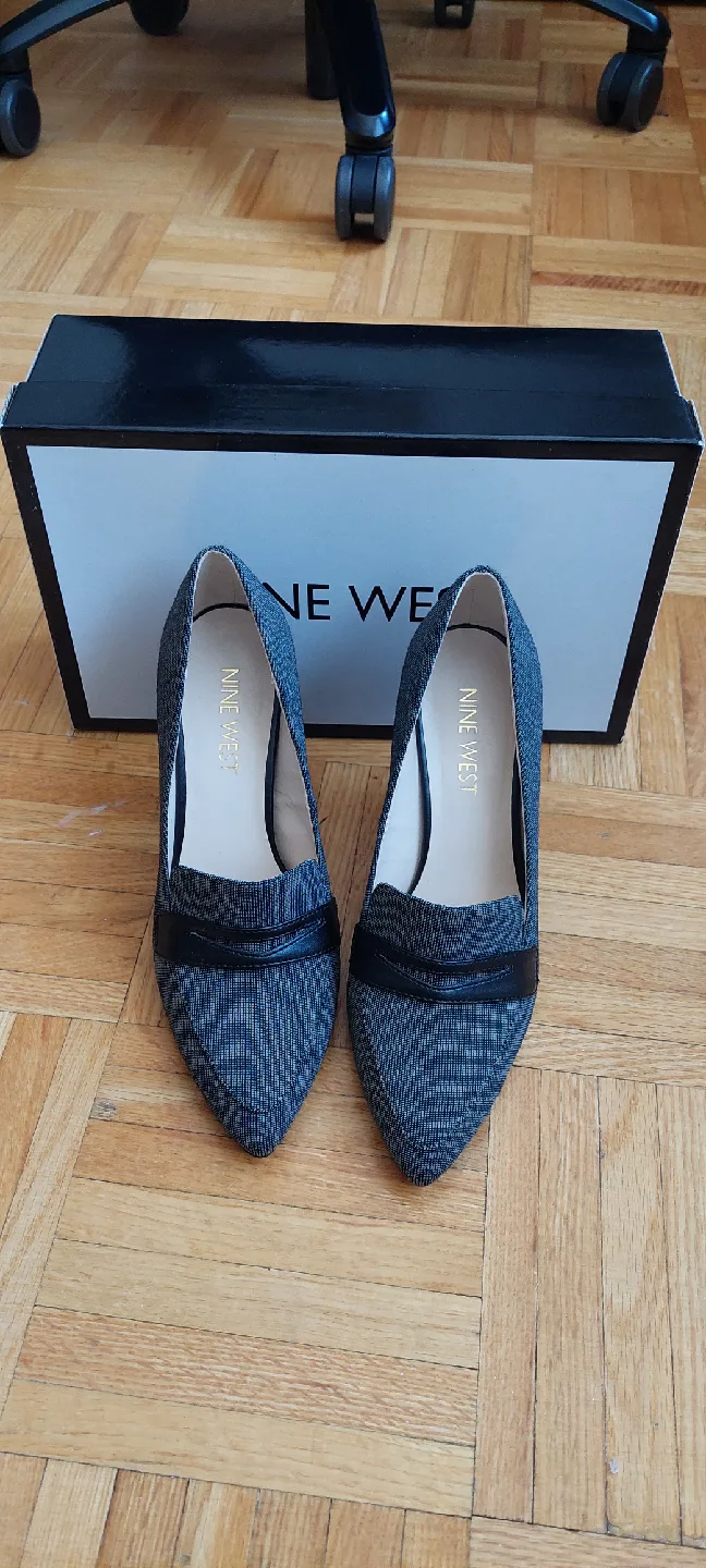 Nine West Heels, Size 6.5, Brand New. image indicator(3)