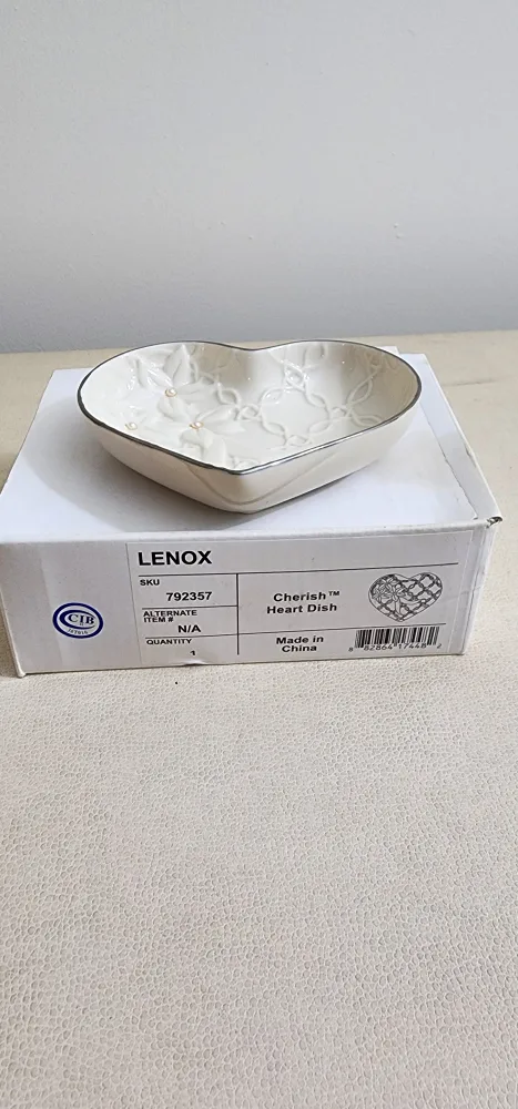 Lenox Cherish Heart Dish 🧡 image indicator(2)