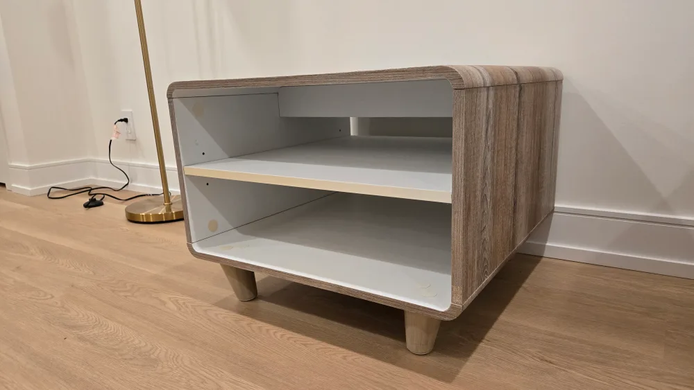 Unique and Stylish Wood-Look End Table image indicator(2)