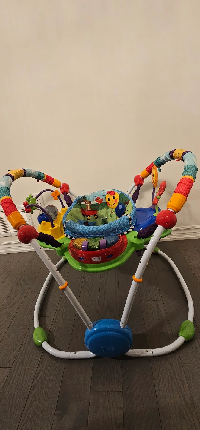 Bright Starts Around We Go! Activity Station image indicator(2)