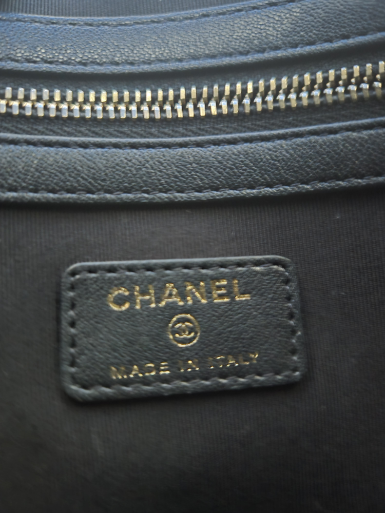 Chanel Black Quilted Leather Clutch - photo 3