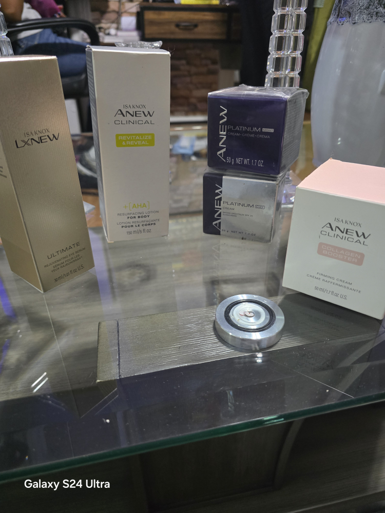 Isaknox Anew Clinical Lotions & Creams