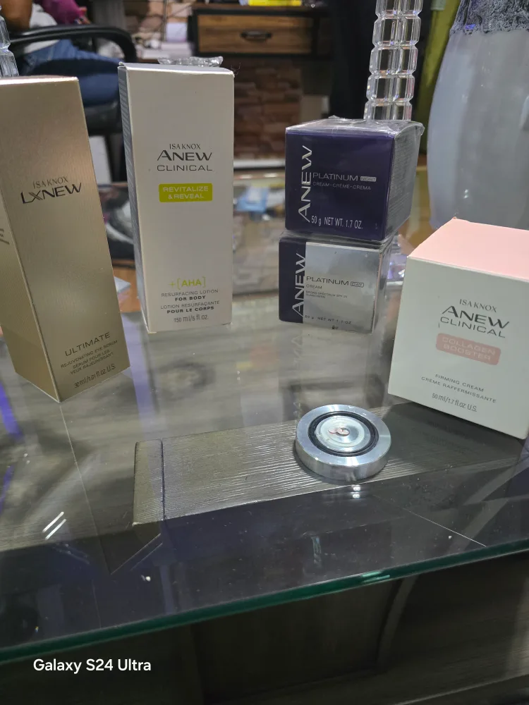 Isaknox Anew Clinical Lotions & Creams thumbnail