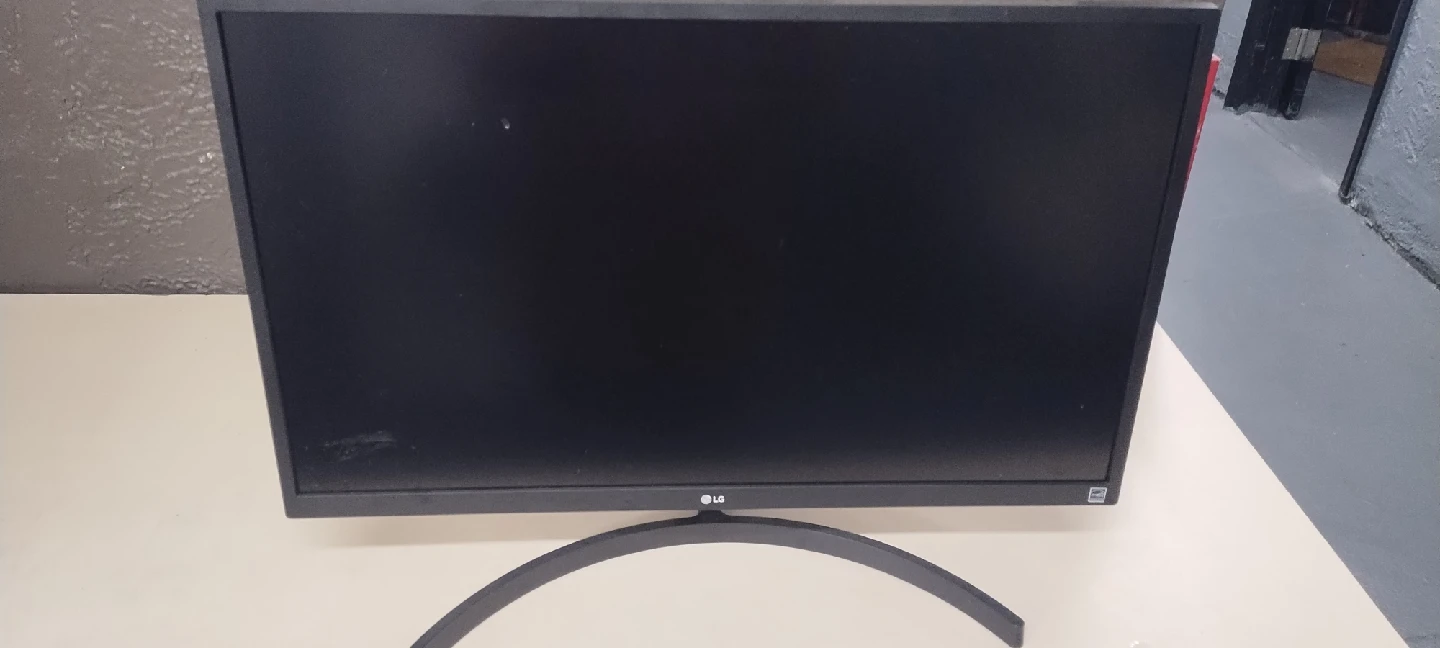 LG 27BL55U-B 27" Monitor - photo 2